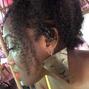 Meet your Posher, Tia